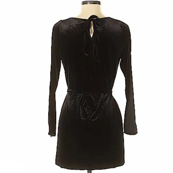 Vock Black Velvet Tie Waist Dress🖤🖤🖤 - Picture 4 of 8